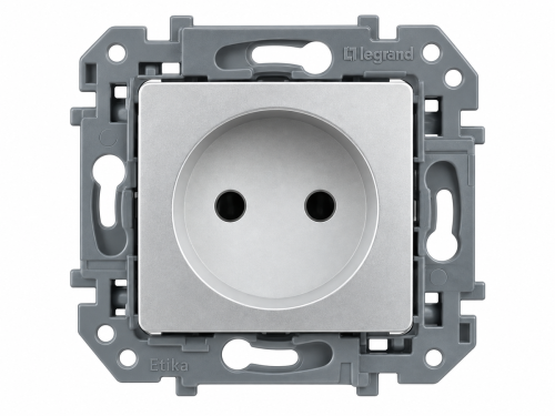 Legrand розетка Etika 672434, 2P, 10/16 А, со шторками, алюминий