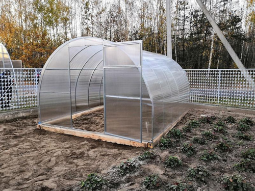 Сэлмакс Групп теплица «АгрономЛюкс» 10×3×2 м (труба 20×40×0,8) шаг 0,67 м