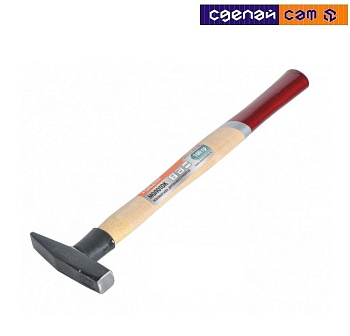 Молоток слесарный 300 деревянная рукоятка Sturm (шт)