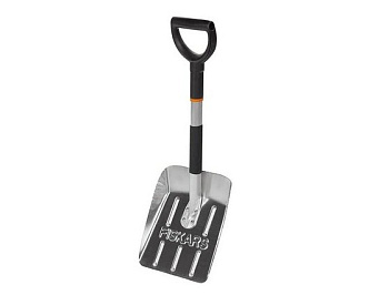 Лопата для уборки снега автомобильная алюминиевая FISKARS, арт.1000740